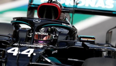 Lesk Mercedesu, bída Ferrari