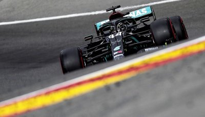 Mercedes se dál směje, Ferrari je už do breku…