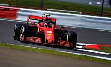 Ferrari teď chybí závodní rychlost