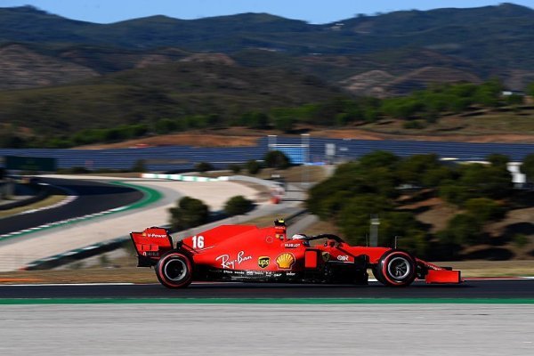 Leclerc je v jiné lize, přiznal Vettel Leclerc je v jiné lize, přiznal Vettel