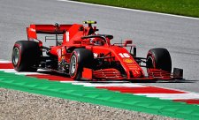 Ferrari ztratilo na rovinkách 0,7 sekundy