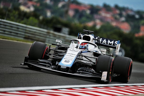 Williamsu v kvalifikaci pomáhá silný motor Williamsu v kvalifikaci pomáhá silný motor