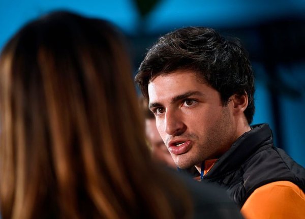 Sainz se s vyjednávači Ferrari vůbec nesetkal