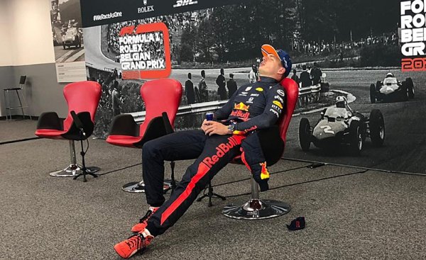 Verstappen se nudil