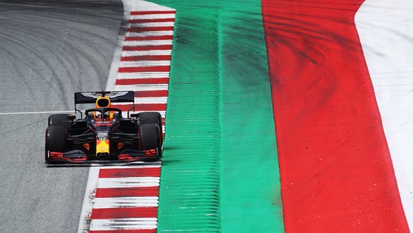 Verstappen se nevzdává