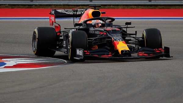 Verstappen podal jeden z výkonů roku