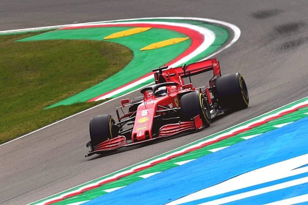 Vettel zpomalil Bottase