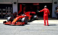 Rozzuřený Vettel – jeden hot, druhý čehý?