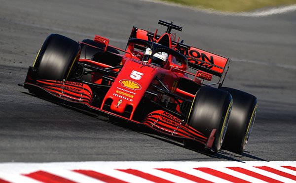 Vettel první, Hamilton poslední