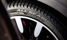 Pirelli má novou celoroční pneumatiku