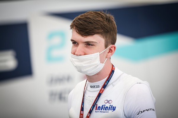 Ticktum přestupuje ke Carlinu