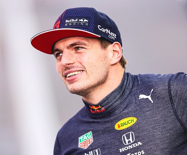 Rozhodující víkend zahájil lépe Verstappen