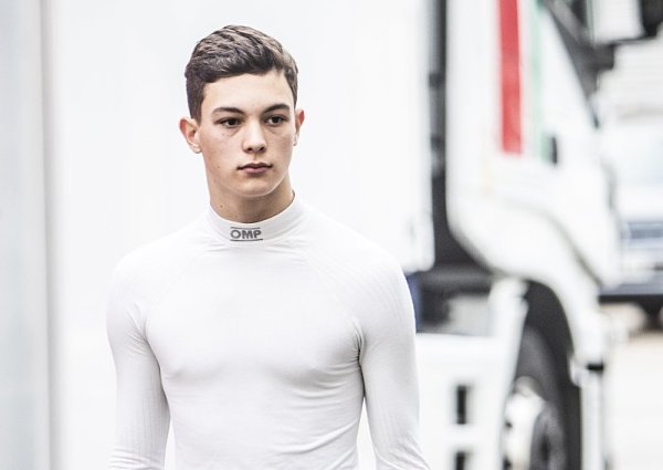 Bearmana dostaly dva tituly ve F4 do FIA F3