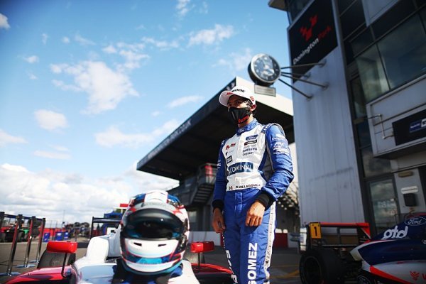 Villagomez přechází do FIA F3 Villagomez přechází do FIA F3