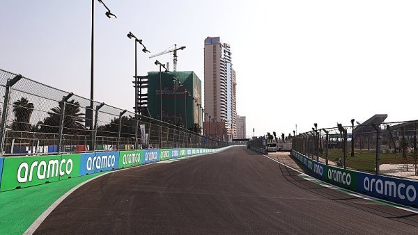 F1 čeká šíleně rychlá městská trať