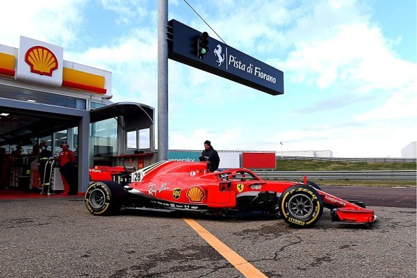 Ferrari bude testovat se starým vozem