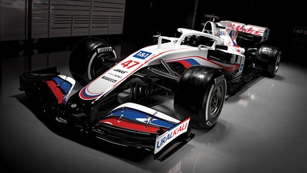 Haas ukázal VF-21 Haas ukázal VF-21