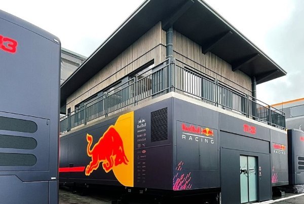 Red Bull postaví vlastní hypersport