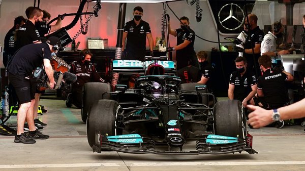 Mercedes potřebuje zklidnit svůj vůz