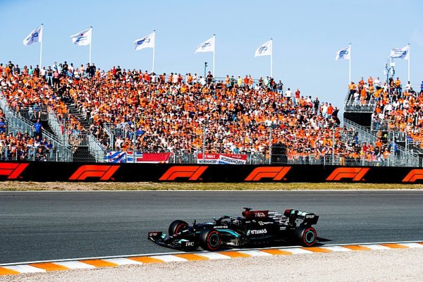 Mercedes nemá rád klopení Mercedes nemá rád klopení