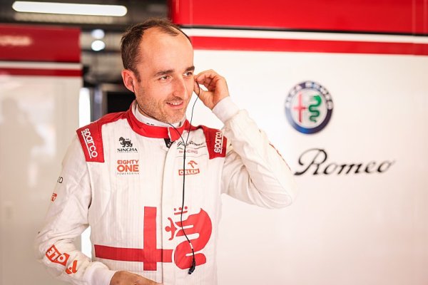 Kubica zůstává v týmu Alfa Romeo