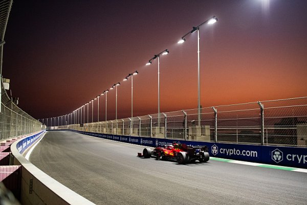 Ferrari překvapivě potáhl Leclerc