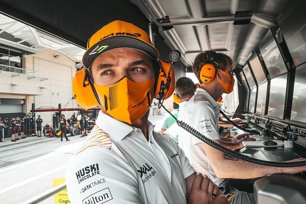 Norris dává sprintům palec nahoru Norris dává sprintům palec nahoru