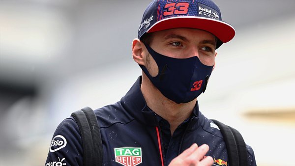 Verstappen bude startovat vzadu