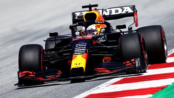 Verstappen vzal rychle Mercedesu vítr z plachet