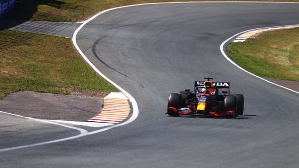 Verstappen byl nejrychlejší i bez DRS