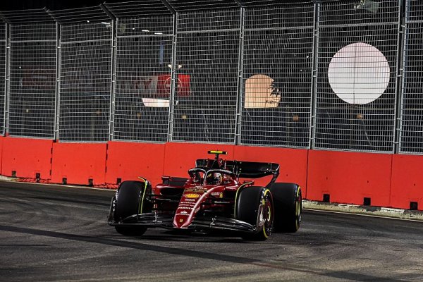 Ferrari na špici, Red Bull nevýrazný