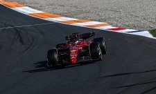 Ferrari vystřídalo v čele Mercedes, Red Bull opět vzadu
