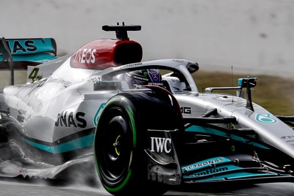 Na závěr byl nejrychlejší Mercedes, Hamilton zajel nejlepší čas testů