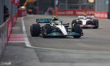 Singapurský návrat dopadl nejlépe pro Hamiltona