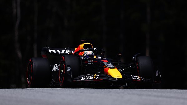 Verstappen vyrazí do sprintu jako první, pohroma pro Mercedes
