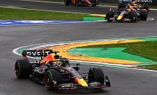 Red Bull slaví dvojité vítězství na domácí půdě Ferrari, Leclerc po chybě šestý