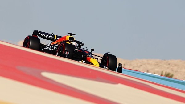 Verstappen zůstává v čele i před kvalifikací, Leclerc těsně za ním