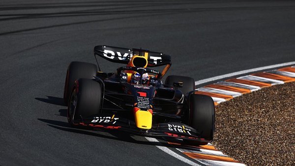 Verstappen rozjásal po těsném souboji s Leclercem domácí fanoušky