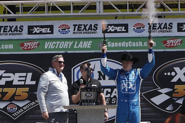 Newgarden na cílové pásce předčil McLaughlina