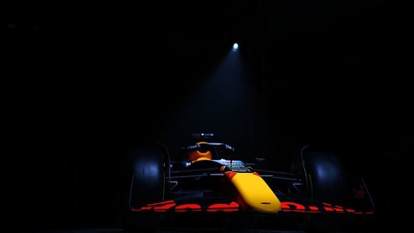 Red Bull ukázal showcar a titulárního sponzora