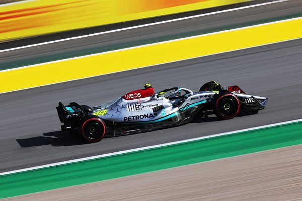 Mercedes a Ferrari končí s vývojem Mercedes a Ferrari končí s vývojem