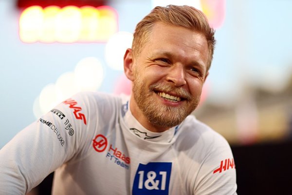 Magnussen se ocitl ve skvělém voze