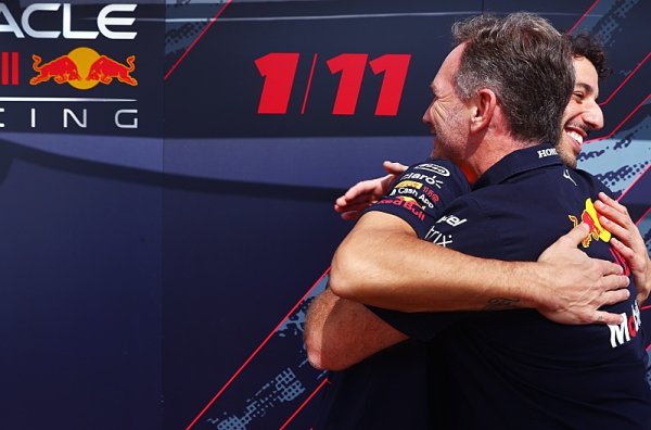 Ricciardo je třetím jezdcem Red Bullu