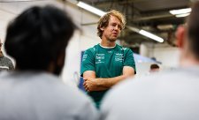 Proč zelený Vettel pořád závodí?
