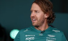 Vettel navrhuje návrat motorů V10