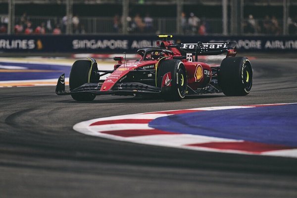Sainz ukončil dominanci Red Bullu