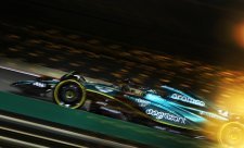 Aston Martin nadále překvapuje, Alonso vyhrál druhý trénink