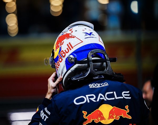 Verstappen se dostal do čela na poslední chvíli