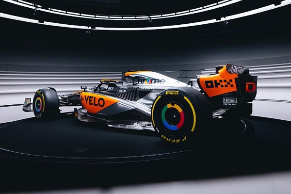 McLaren si doma připomene staré časy