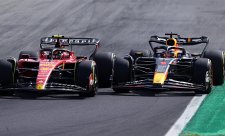 Sainz vzdoroval Verstappenovi 15 kol
